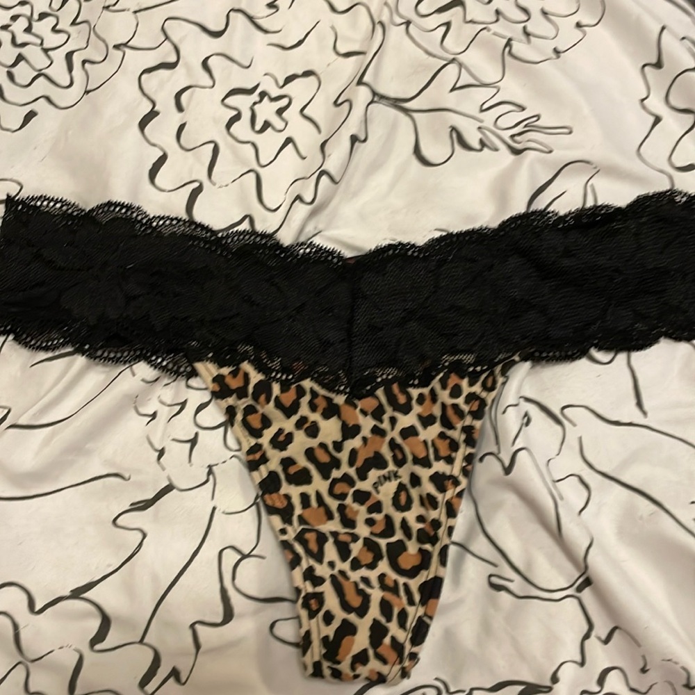 VS Pink leopard print thong